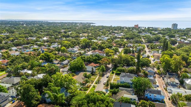 205 12TH AVENUE N, St Petersburg, FL 33701