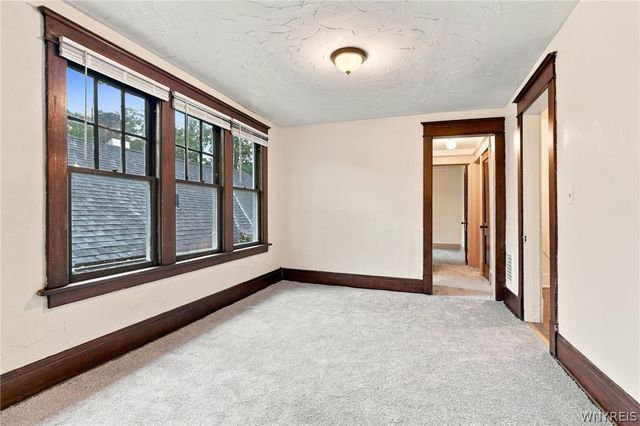 92 Victoria Avenue, Buffalo, NY 14214
