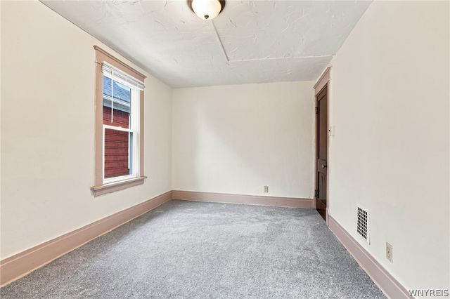 92 Victoria Avenue, Buffalo, NY 14214
