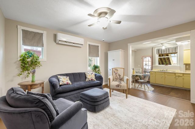 174 Dorchester Avenue, Asheville, NC 28806