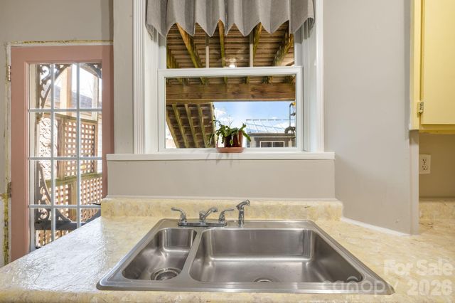 174 Dorchester Avenue, Asheville, NC 28806