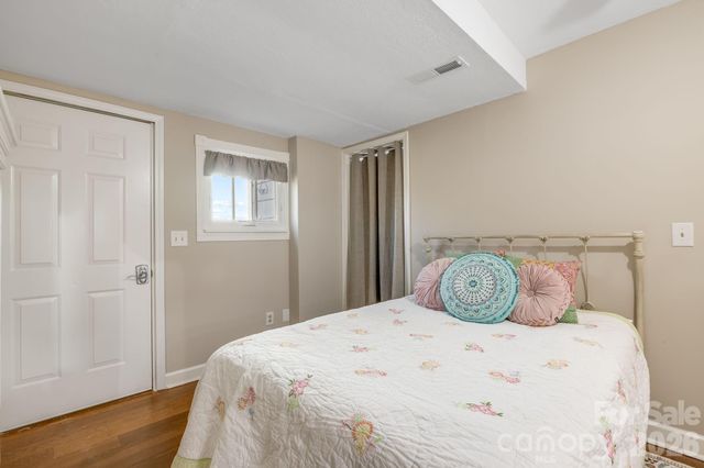 174 Dorchester Avenue, Asheville, NC 28806