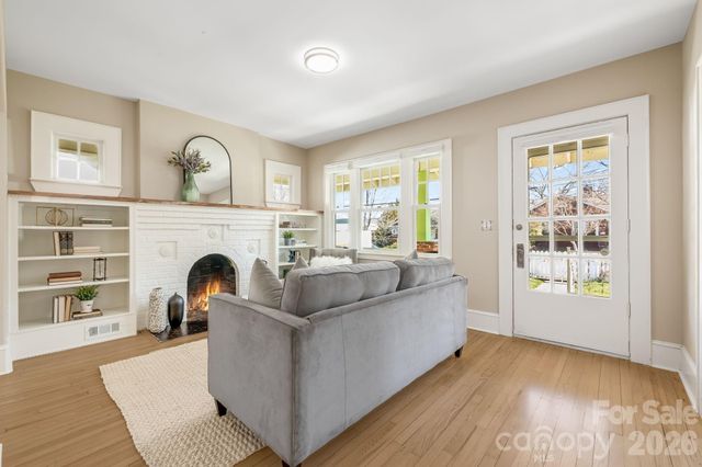 174 Dorchester Avenue, Asheville, NC 28806