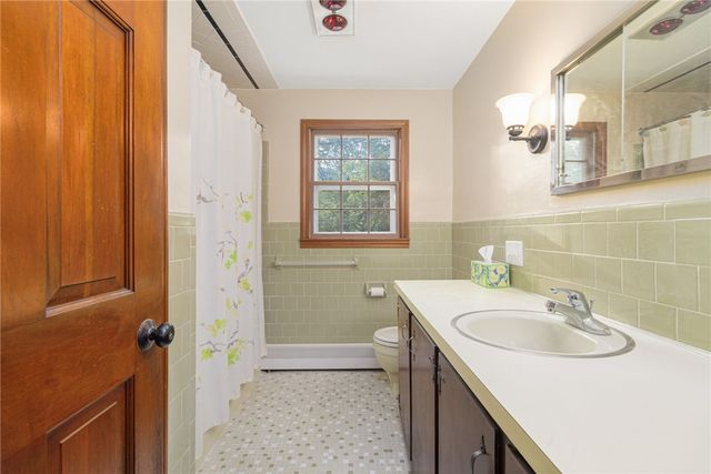 350 Essex Road, North Kingstown, RI 02852