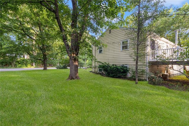 350 Essex Road, North Kingstown, RI 02852
