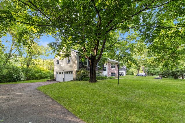350 Essex Road, North Kingstown, RI 02852