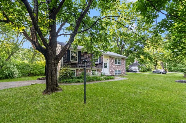 350 Essex Road, North Kingstown, RI 02852