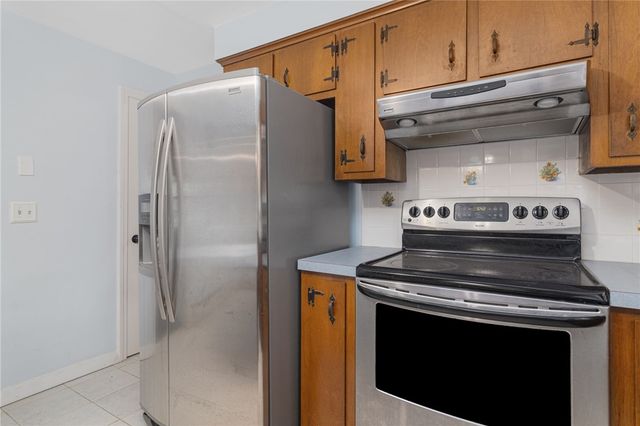 350 Essex Road, North Kingstown, RI 02852