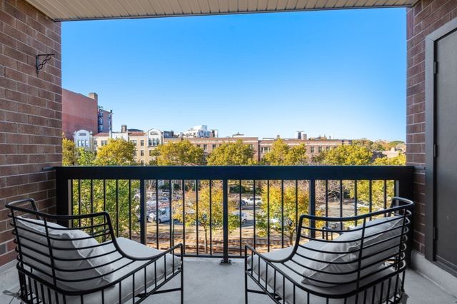 1265 Beacon St 505, Brookline, MA 02446