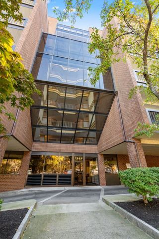 1265 Beacon St 505, Brookline, MA 02446