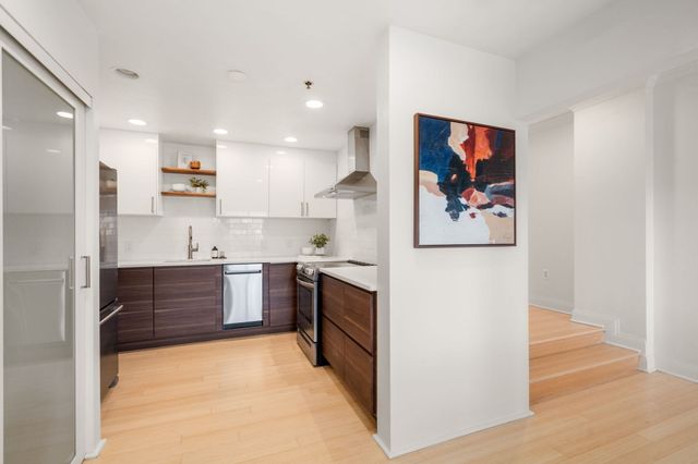 1265 Beacon St 505, Brookline, MA 02446