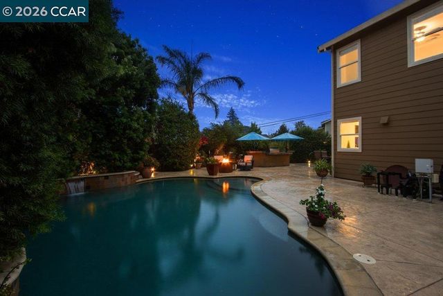 240 Explorer Way, Martinez, CA 94553