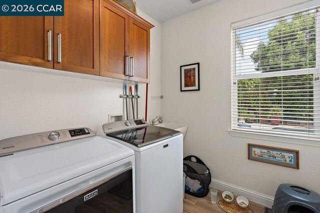 240 Explorer Way, Martinez, CA 94553