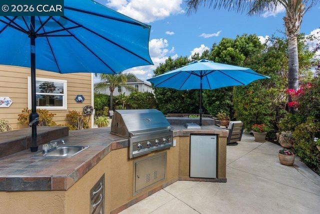 240 Explorer Way, Martinez, CA 94553
