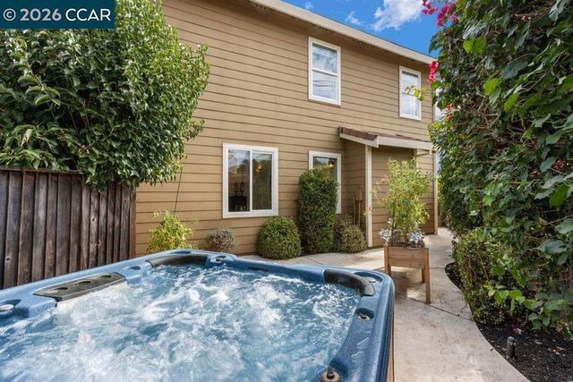 240 Explorer Way, Martinez, CA 94553