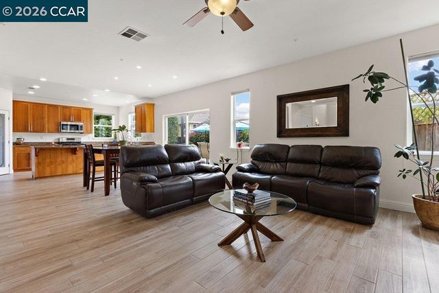 240 Explorer Way, Martinez, CA 94553