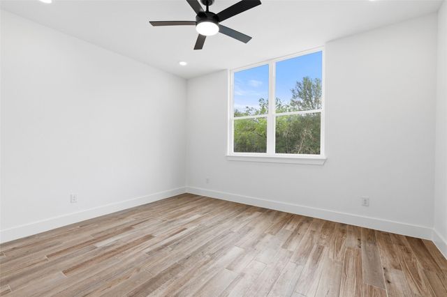 113 Mokulua LN, Bastrop, TX 78602