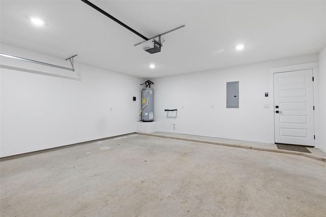113 Mokulua LN, Bastrop, TX 78602