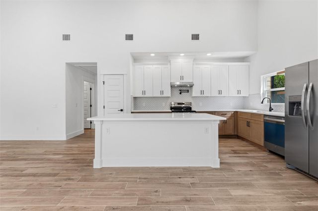 113 Mokulua LN, Bastrop, TX 78602