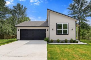 113 Mokulua LN, Bastrop, TX 78602