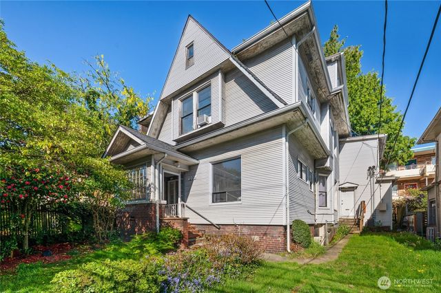 206 12th Avenue E, Seattle, WA 98102
