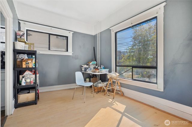 206 12th Avenue E, Seattle, WA 98102