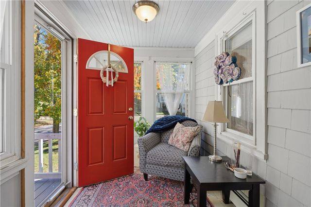 26 Sunset Drive, Barrington, RI 02806