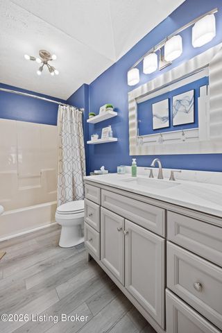 1220 Nightingale Ln, Goshen, KY 40026