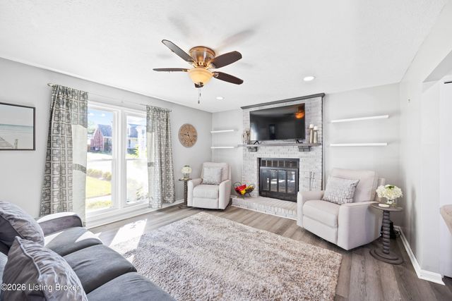 1220 Nightingale Ln, Goshen, KY 40026