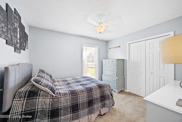 1220 Nightingale Ln, Goshen, KY 40026