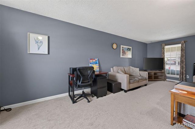 2664 Falcons Way 56, St Charles, MO 63303