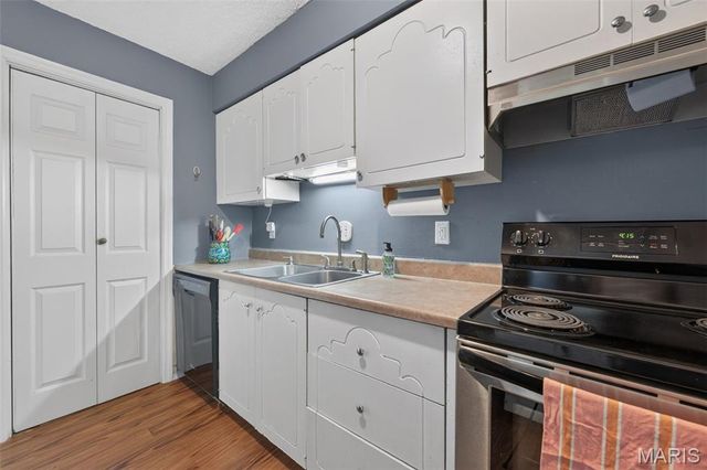 2664 Falcons Way 56, St Charles, MO 63303