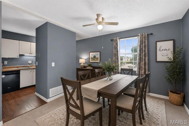 2664 Falcons Way 56, St Charles, MO 63303