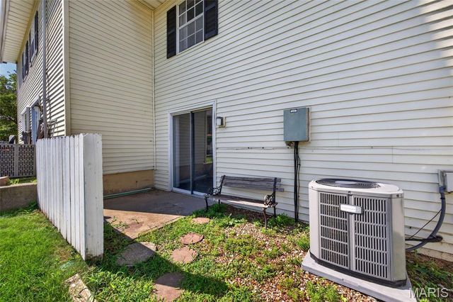 2664 Falcons Way 56, St Charles, MO 63303