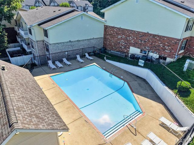 2664 Falcons Way 56, St Charles, MO 63303