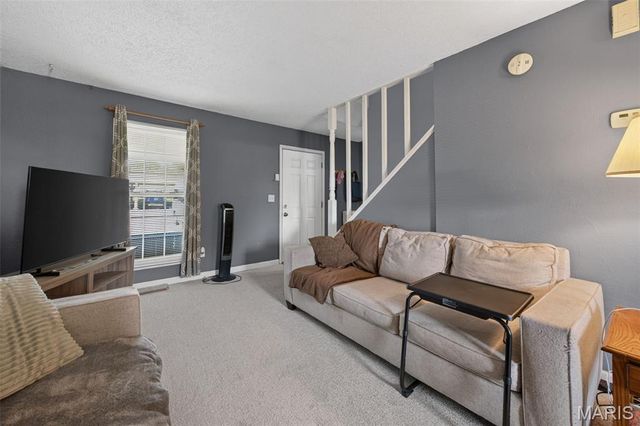 2664 Falcons Way 56, St Charles, MO 63303