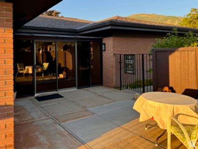 2124 S RIDGEWOOD WAY, Bountiful, UT 84010