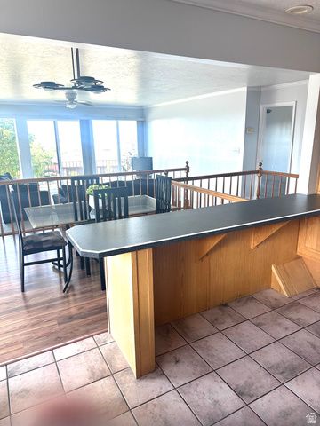 2124 S RIDGEWOOD WAY, Bountiful, UT 84010
