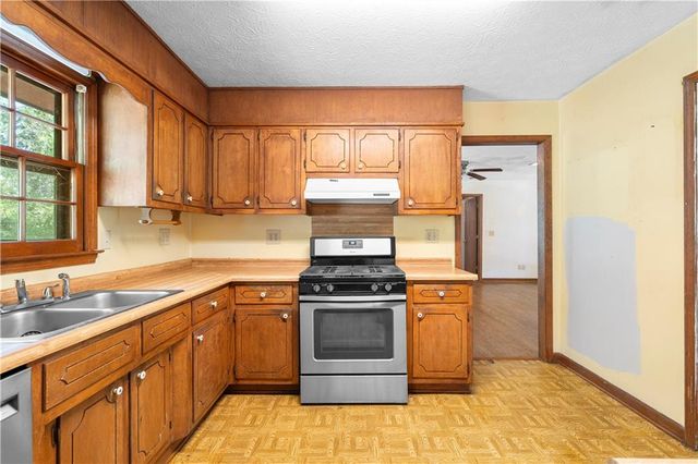 1745 Oak Ridge Way, Lawrenceville, GA 30044