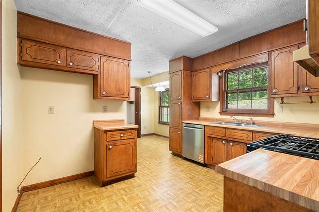 1745 Oak Ridge Way, Lawrenceville, GA 30044