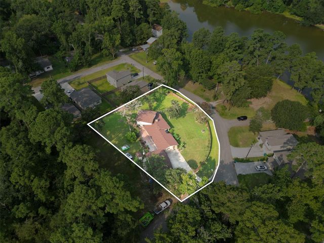 701 Saint Lawrence River Road, Montgomery, TX 77316