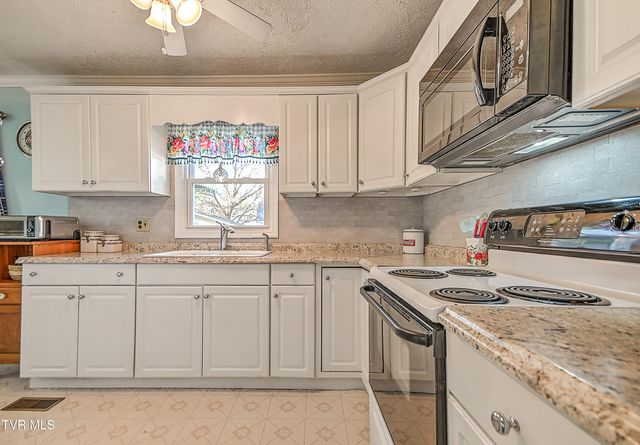 4091 Highway 126, Blountville, TN 37617