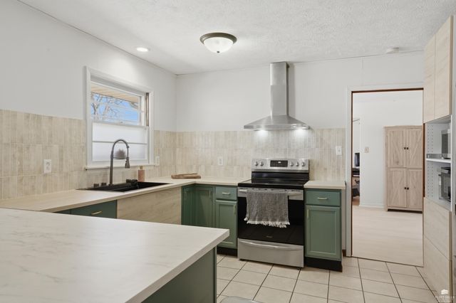 1732 Kenmar Drive, Manhattan, KS 66502