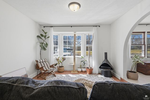 1732 Kenmar Drive, Manhattan, KS 66502