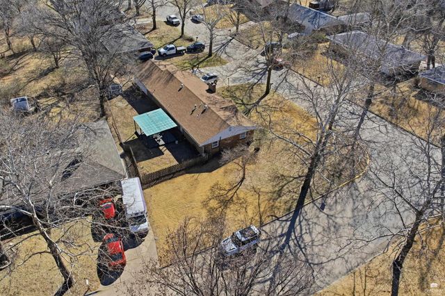 1732 Kenmar Drive, Manhattan, KS 66502