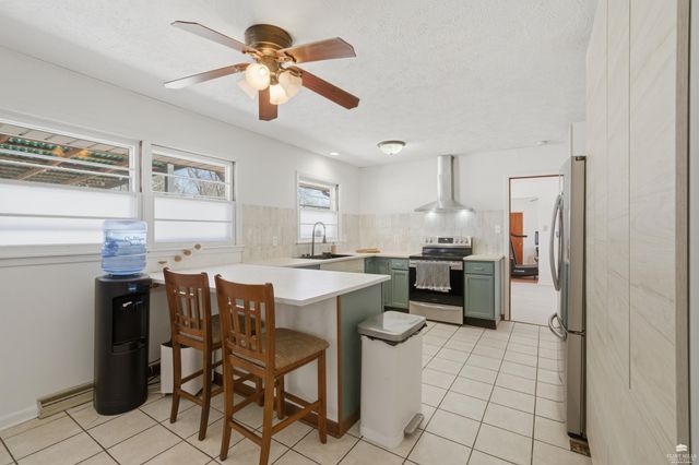 1732 Kenmar Drive, Manhattan, KS 66502