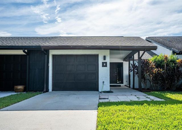 8 HUNTLEY COURT 8, Haines City, FL 33844