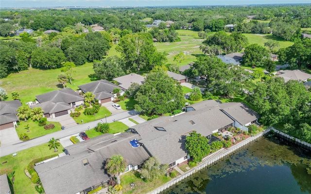 8 HUNTLEY COURT 8, Haines City, FL 33844