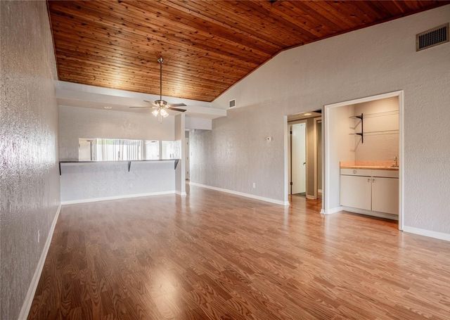 8 HUNTLEY COURT 8, Haines City, FL 33844