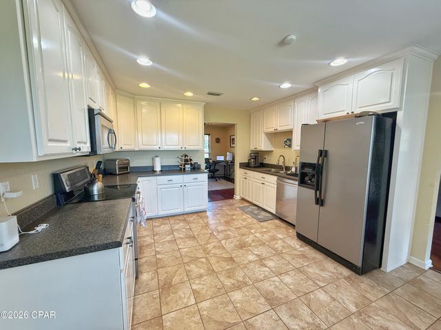 4629 Hillcrest Drive, Marianna, FL 32446